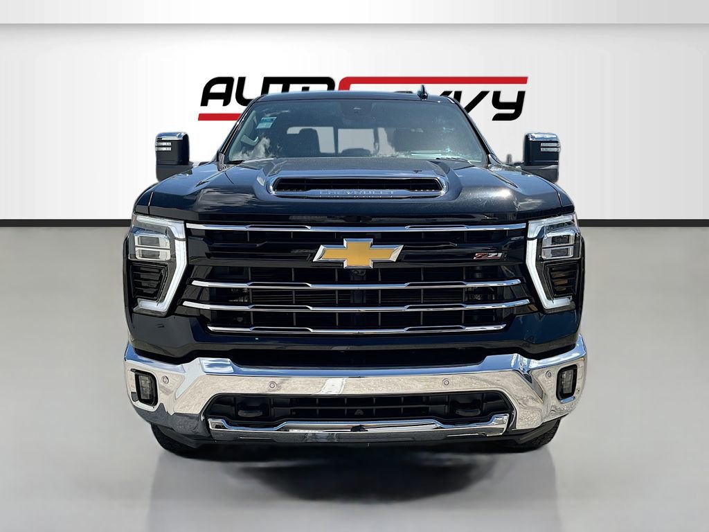 Used 2024 Chevrolet Silverado 2500 LTZ w/ LTZ Premium Package AWD/4WD image 2