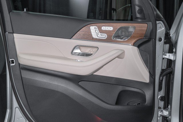 New 2026 Mercedes-Benz GLS 450 4MATIC image 10
