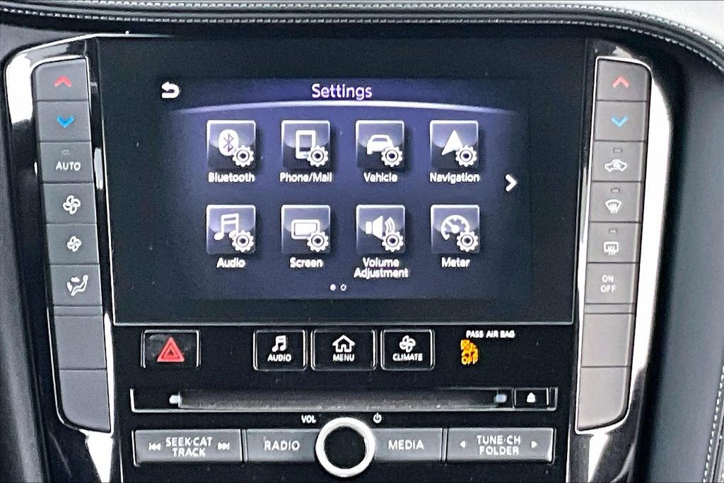 Certified 2019 INFINITI QX50 Luxe w/ Navigation Package FWD image 20