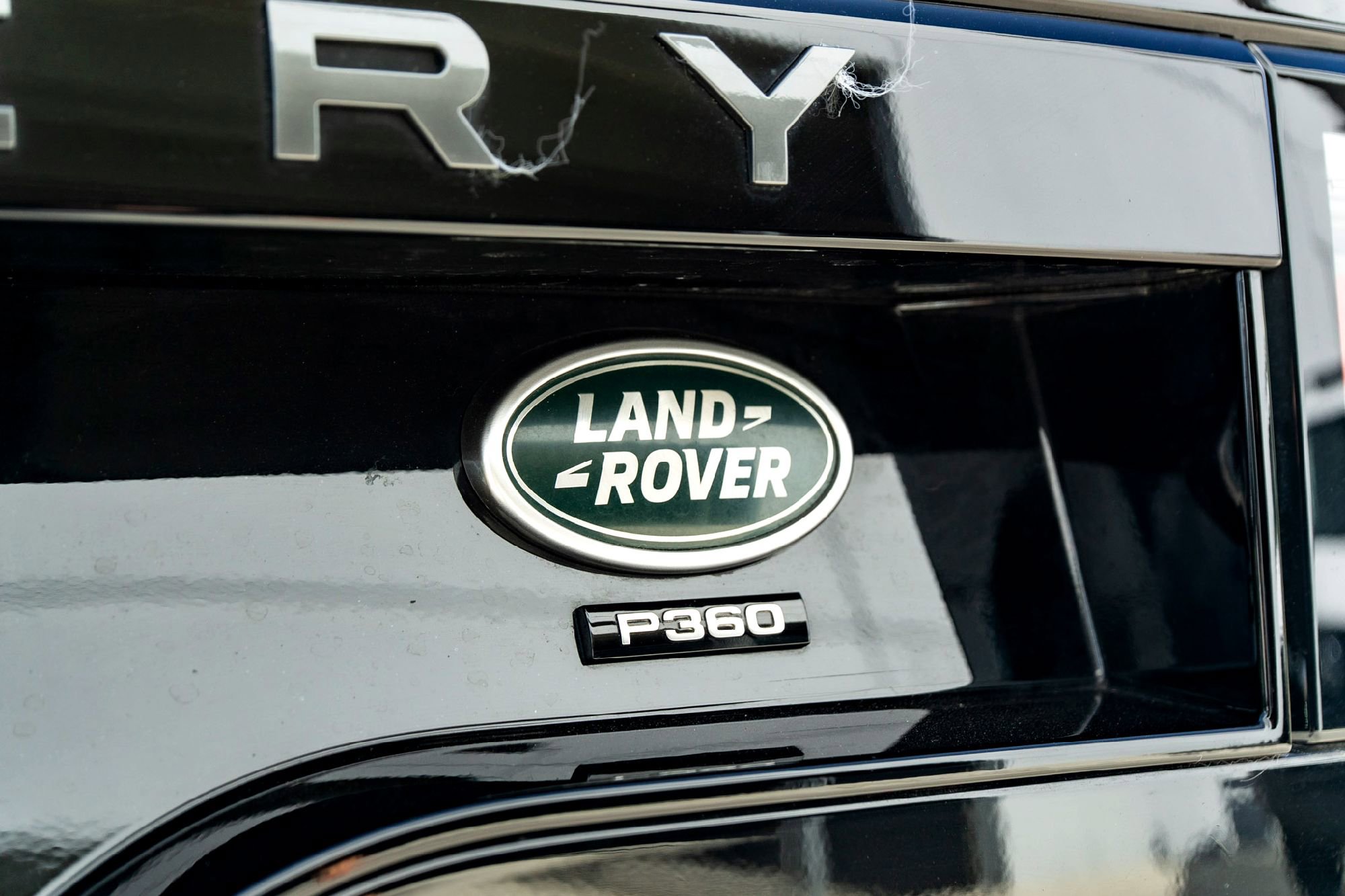 Used 2023 Land Rover Discovery HSE R-Dynamic image 8