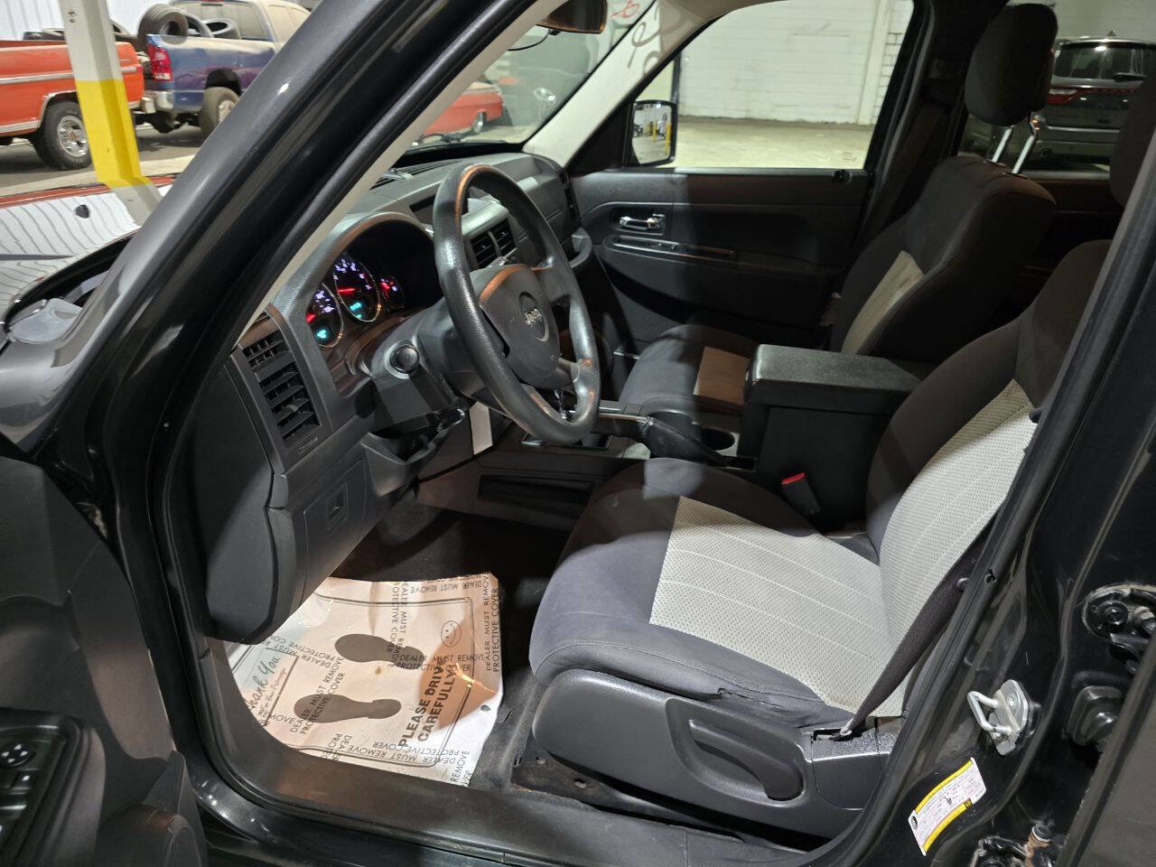 Used 2010 Jeep Liberty Sport w/ Popular Equipment Group image 24