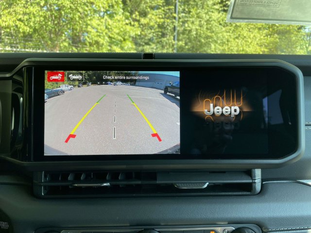 New 2027 Jeep Wrangler Unlimited Sahara AWD/4WD image 30