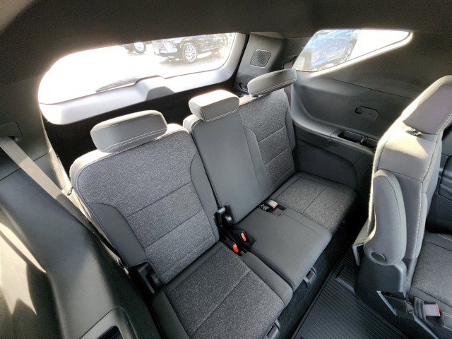 Used 2024 Chevrolet Traverse LT image 19