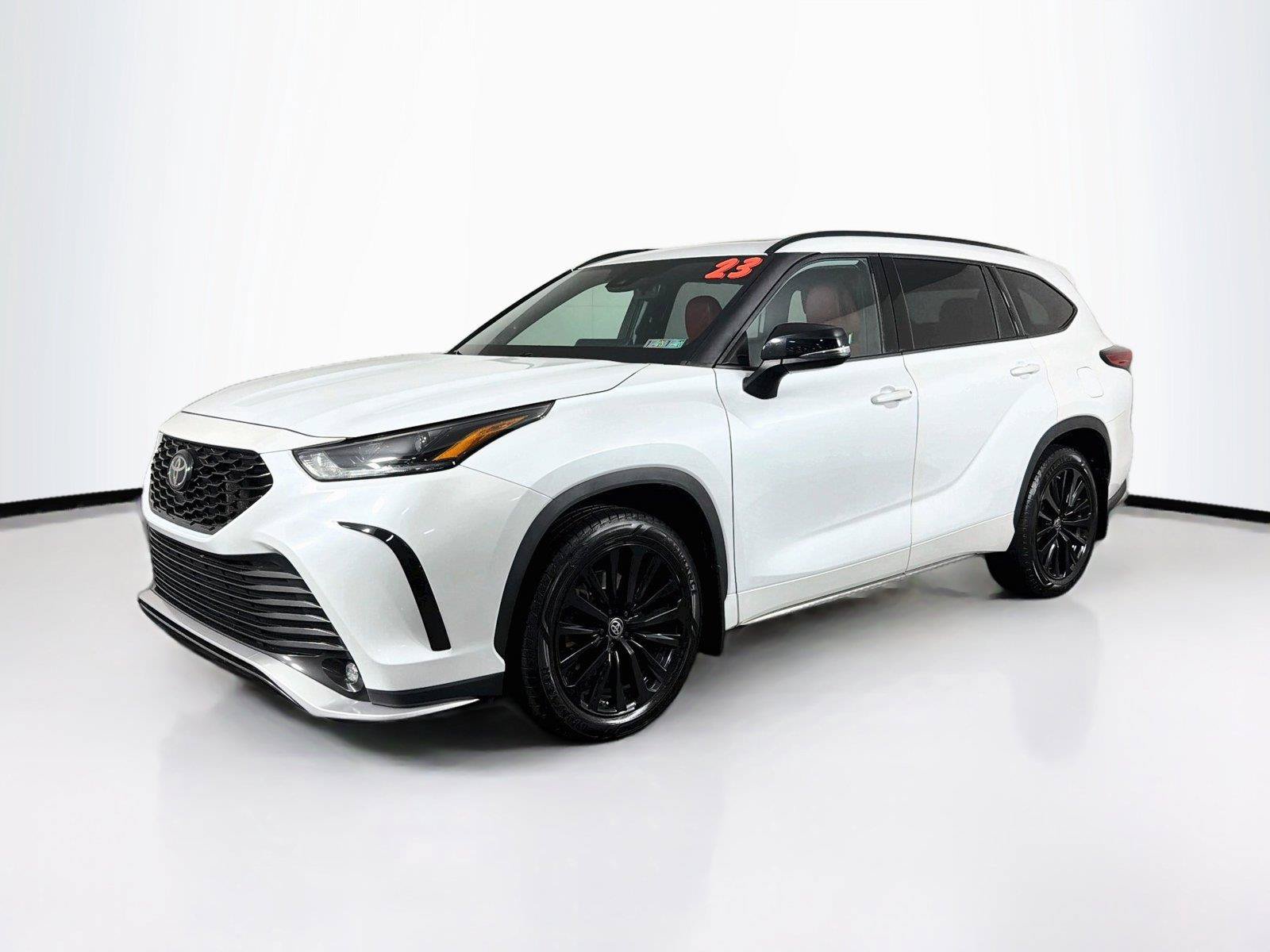 Used 2023 Toyota Highlander XSE AWD/4WD image 7