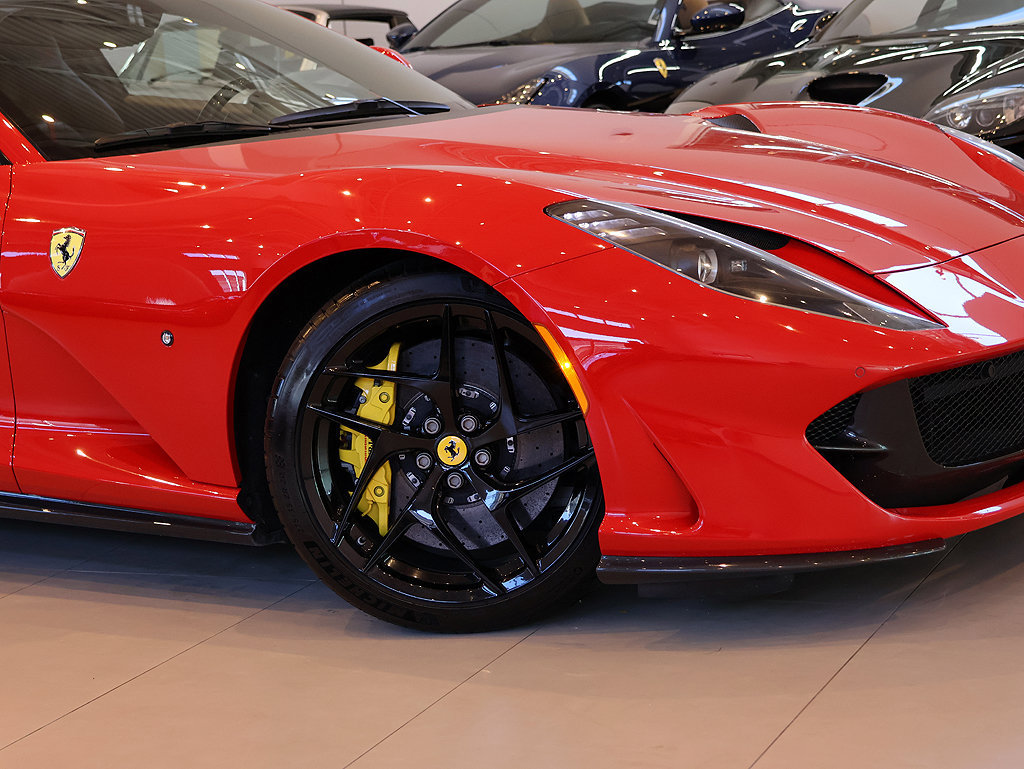 Certified 2018 Ferrari 812 Superfast RWD image 9