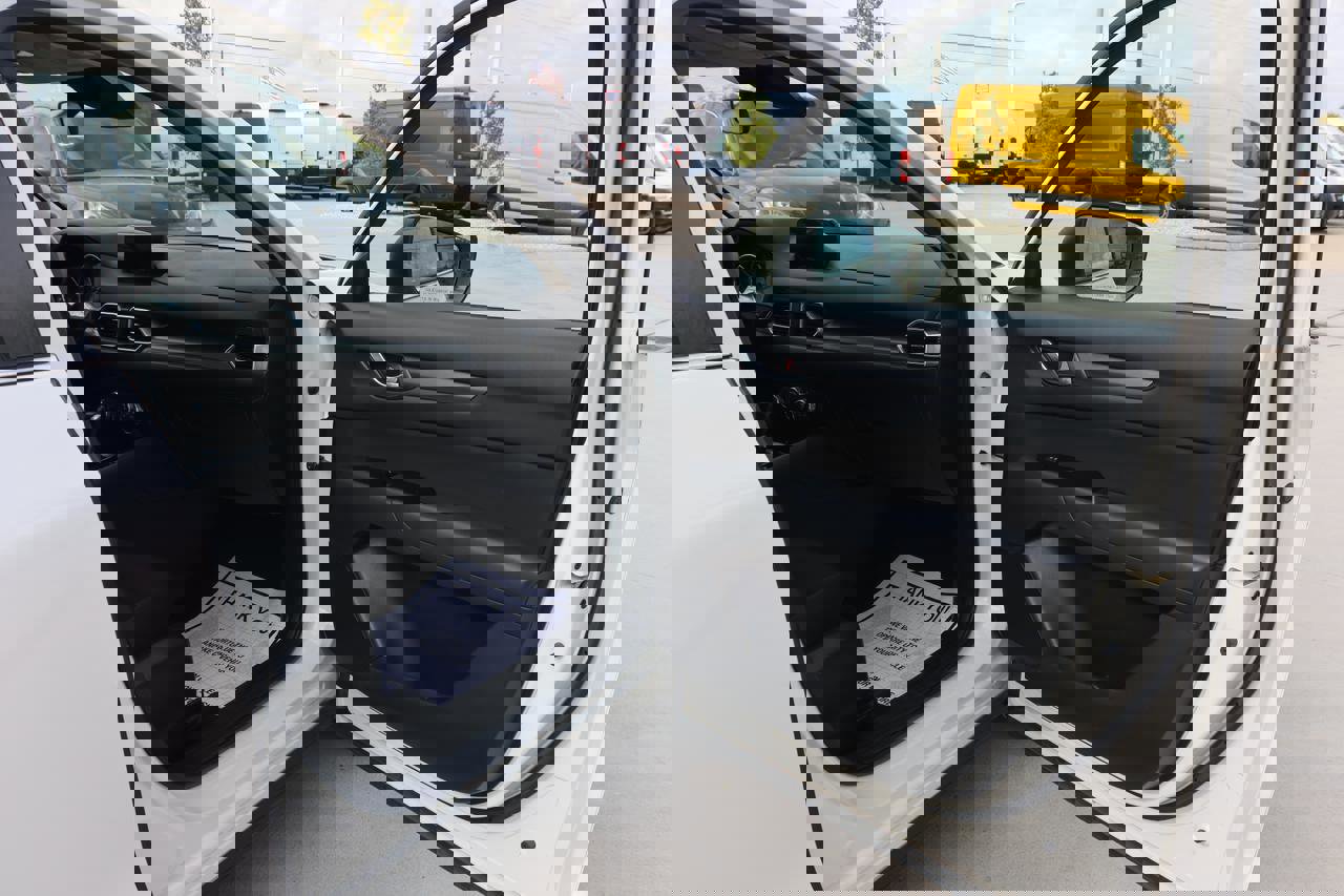 Used 2017 MAZDA CX-5 Sport image 17