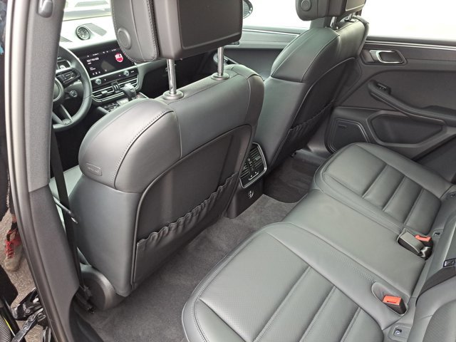Certified 2023 Porsche Macan GTS image 21