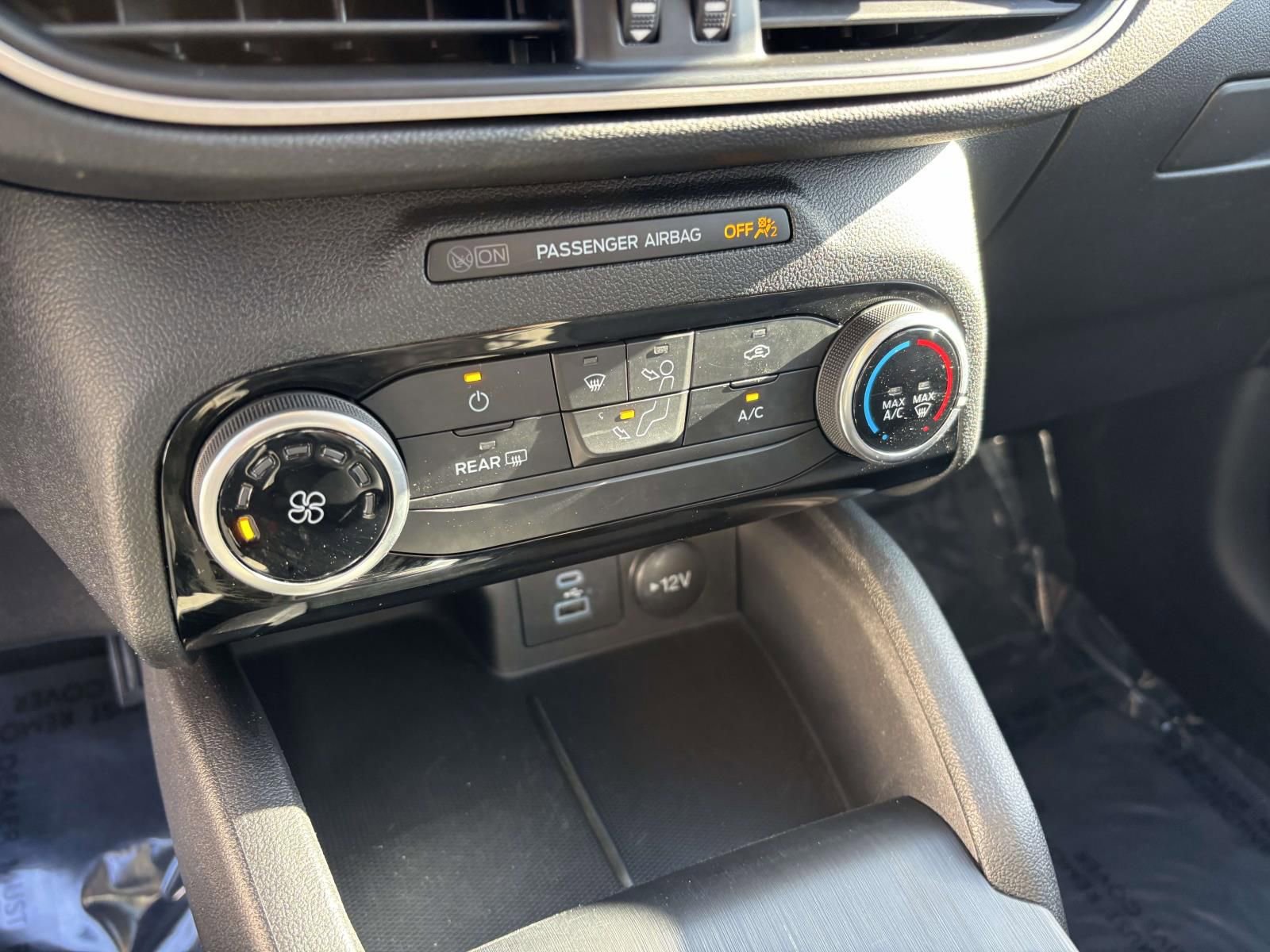 Certified 2022 Ford Escape SE image 24