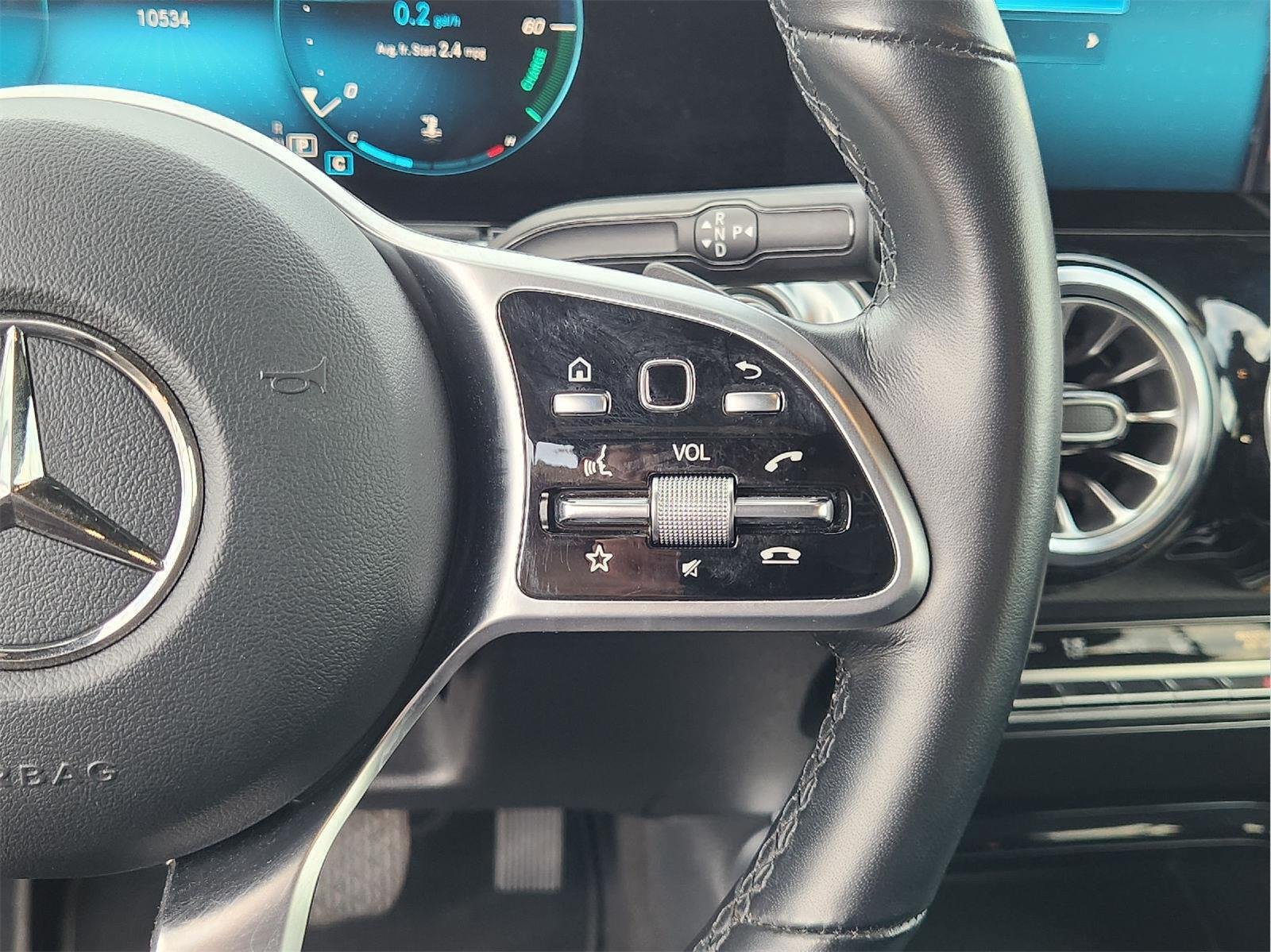 Used 2023 Mercedes-Benz GLB 250 4MATIC w/ Premium Package image 28