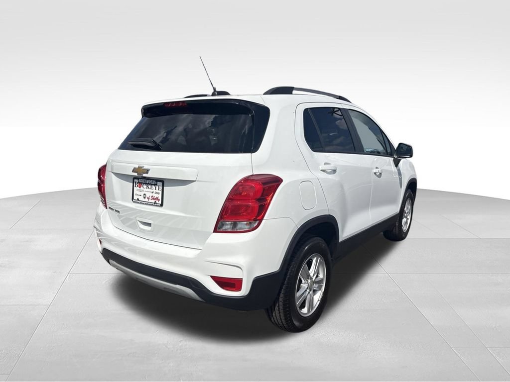 Used 2022 Chevrolet Trax LT w/ LT Convenience Package AWD/4WD image 3