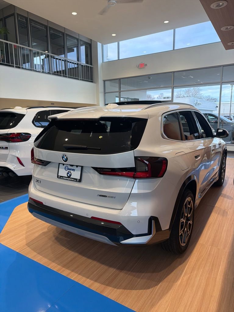 New 2026 BMW X1 xDrive28i w/ Technology Package image 7