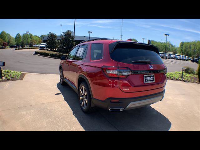 Used 2025 Honda Pilot Elite image 6