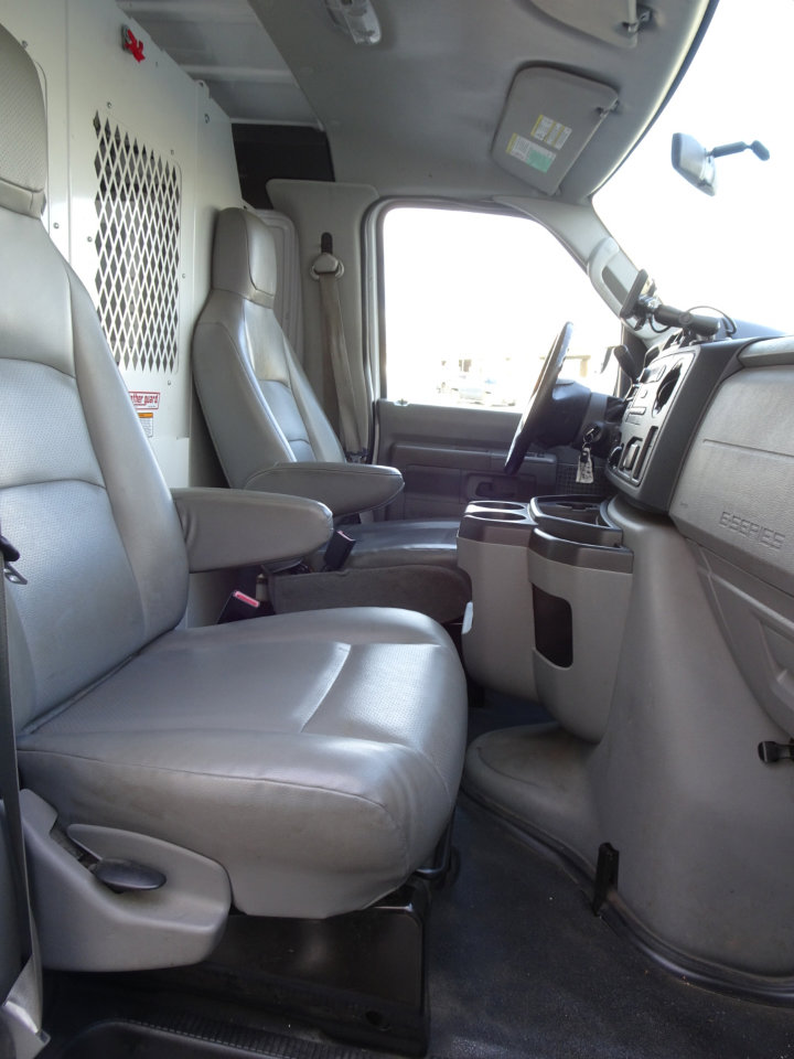 Used 2014 Ford E-250 and Econoline 250 E-250 Recreational w/ Power Group image 13