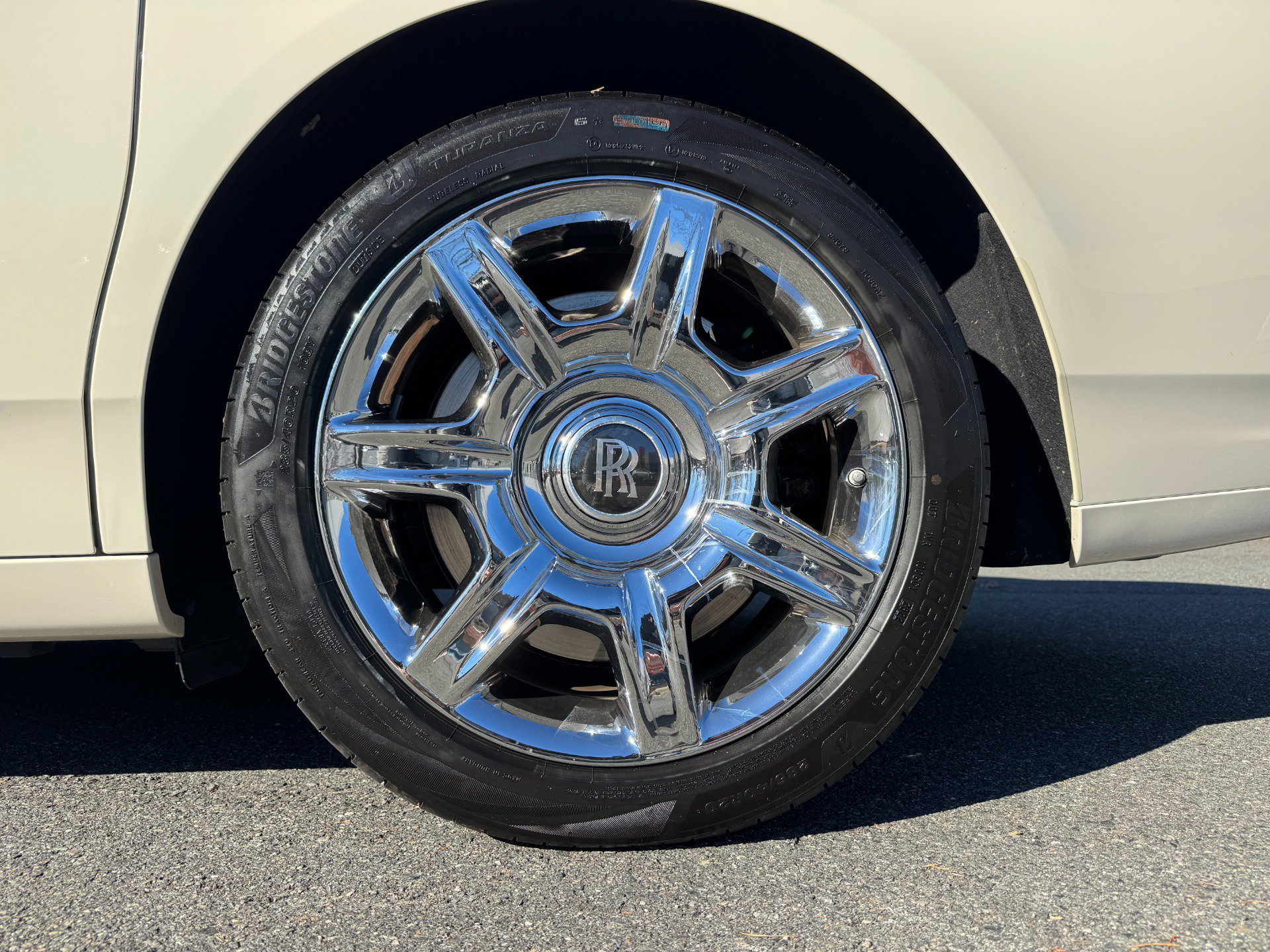 Used 2013 Rolls-Royce Ghost image 79