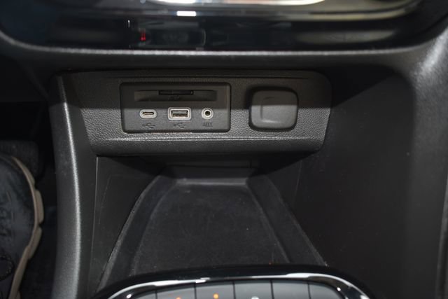 Used 2020 Buick Encore GX Essence w/ Experience Buick Package image 28