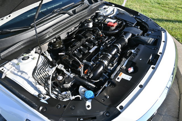 Used 2018 Honda Accord EX image 14