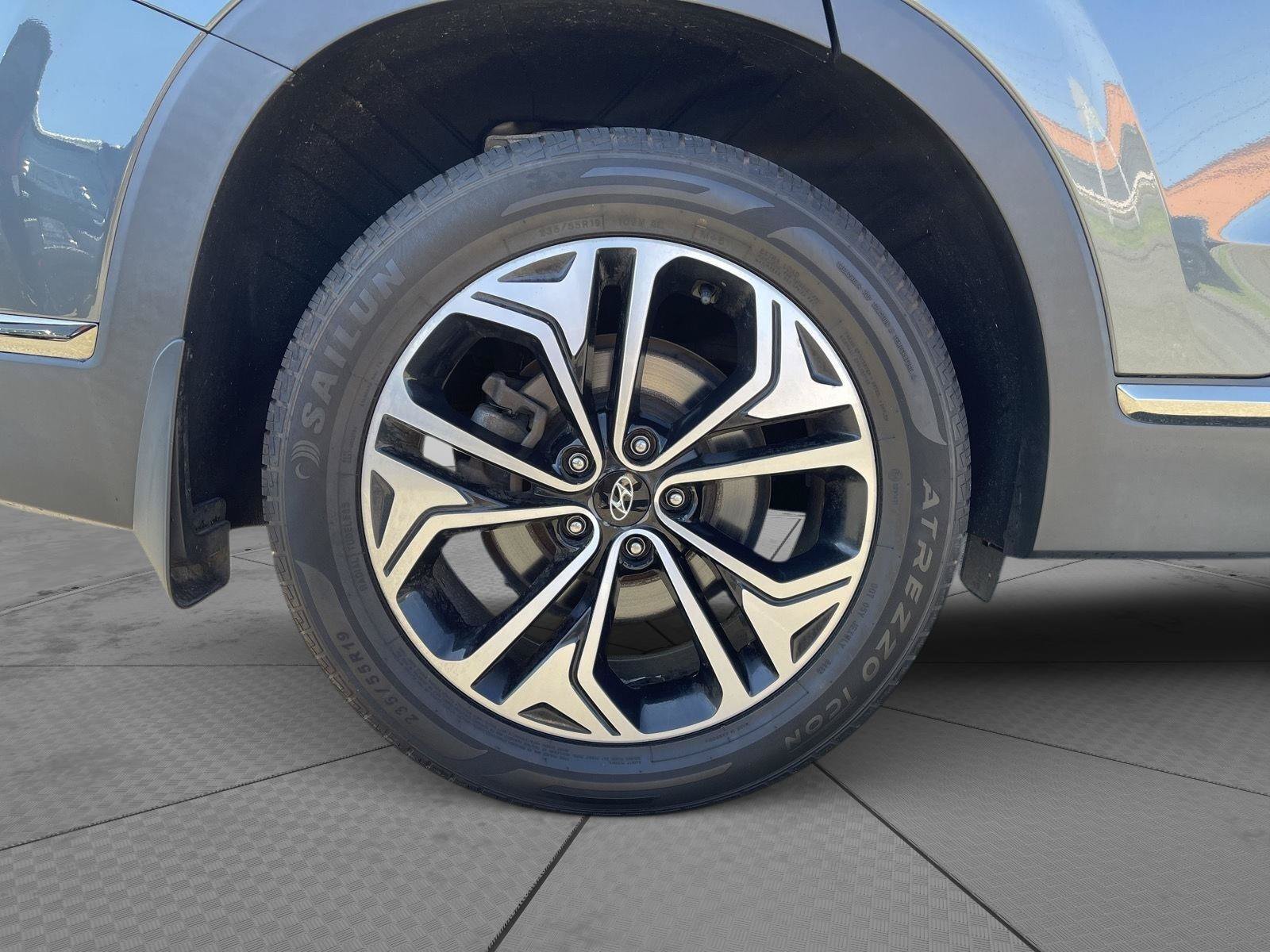 Used 2020 Hyundai Santa Fe Limited AWD/4WD image 24