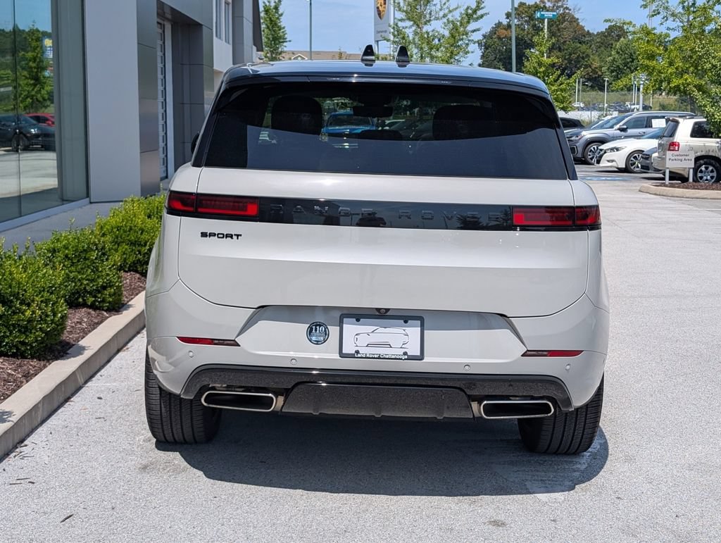 Used 2024 Land Rover Range Rover Sport Dynamic SE AWD/4WD image 6