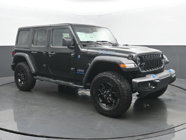 Used 2024 Jeep Wrangler Unlimited AWD/4WD image 7