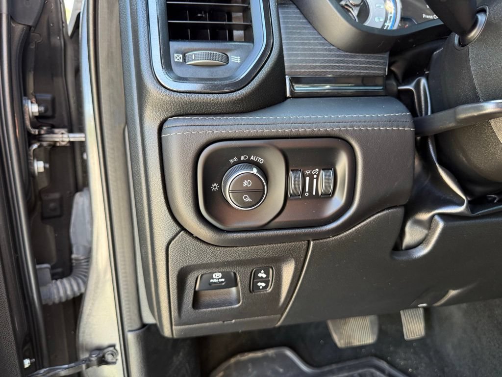 Used 2022 RAM 1500 Limited AWD/4WD image 18