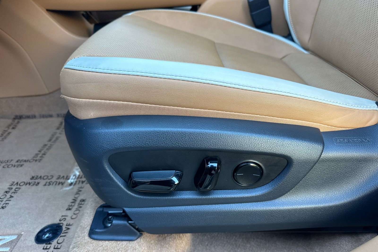 Certified 2026 Lexus RZ 450e AWD w/ Technology Package image 16