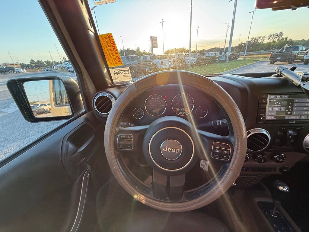 Used 2017 Jeep Wrangler Unlimited Sahara w/ Connectivity Group image 12