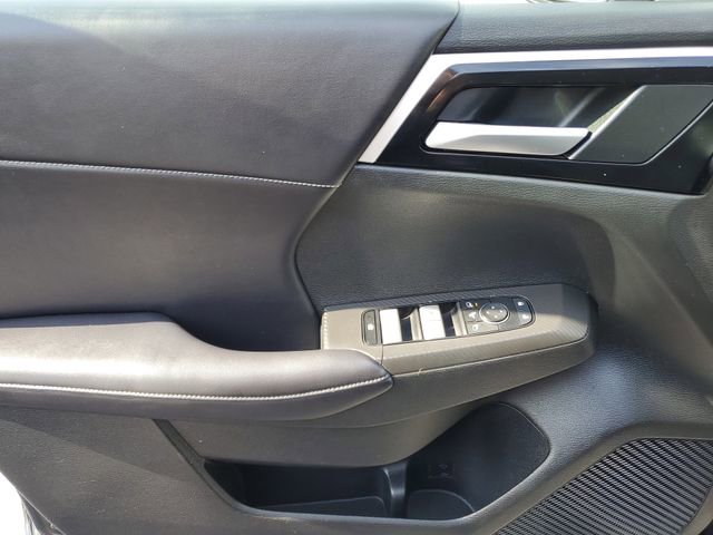 Used 2024 Mitsubishi Outlander SE AWD/4WD image 16