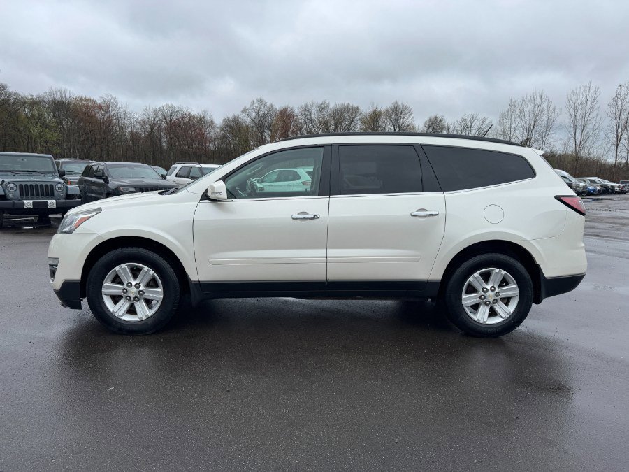Used 2014 Chevrolet Traverse LT FWD image 2