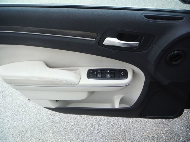 Certified 2018 Chrysler 300 Touring L image 14