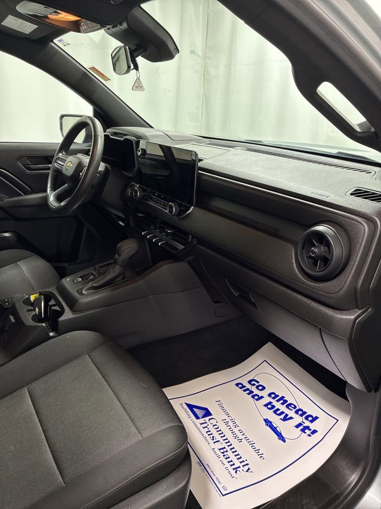 Used 2024 Chevrolet Colorado W/T image 27