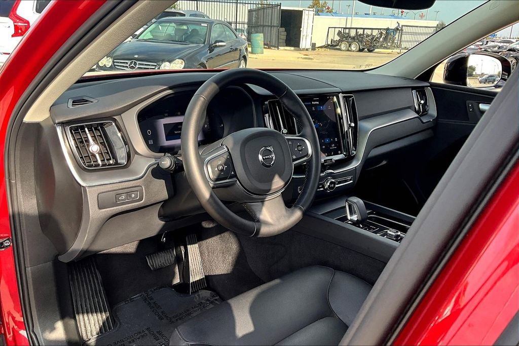 Certified 2024 Volvo XC60 T8 Core w/ Protection Package Premier image 17