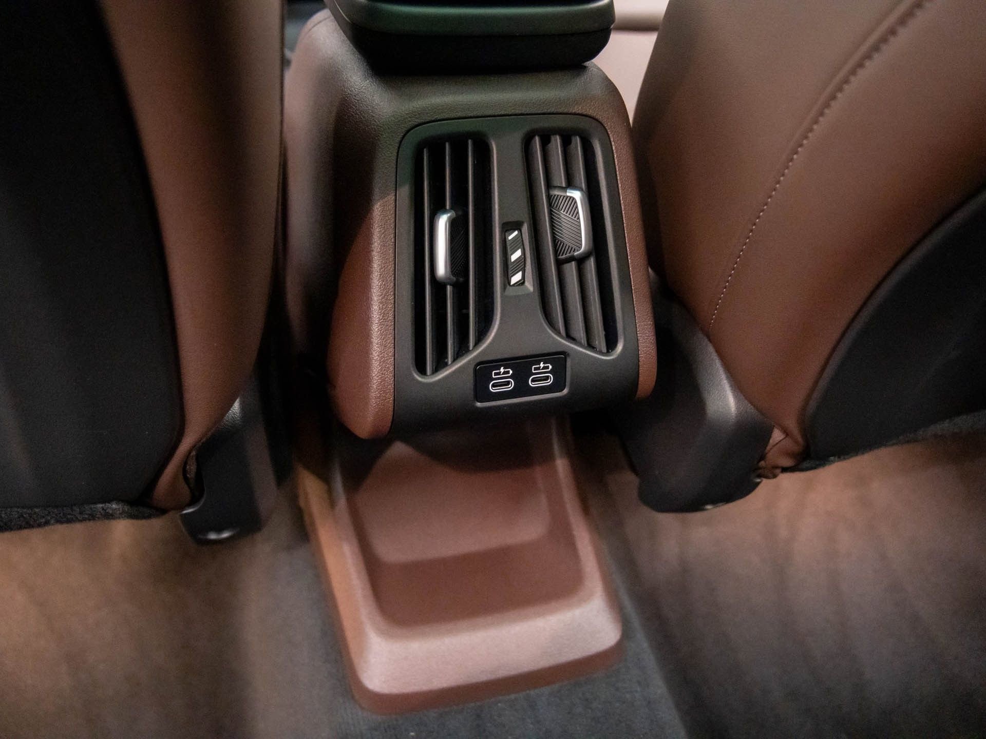 Certified 2025 BMW X2 xDrive28i image 19