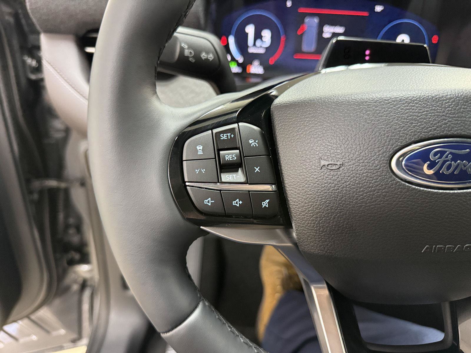 New 2026 Ford Explorer Platinum AWD/4WD image 12