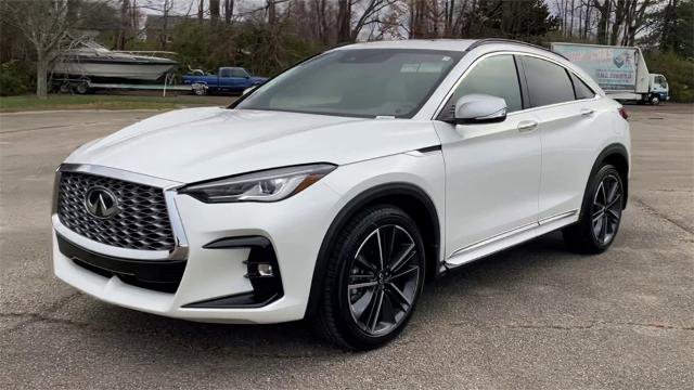 Certified 2025 INFINITI QX55 Luxe w/ Accent Package image 4