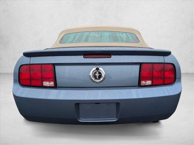 Used 2007 Ford Mustang Convertible RWD image 6