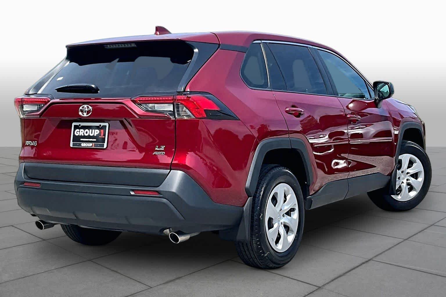 Used 2025 Toyota RAV4 LE AWD/4WD image 13