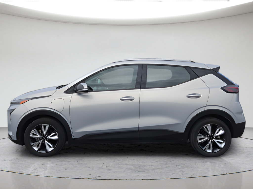 Used 2022 Chevrolet Bolt EUV LT w/ Convenience Package FWD image 6