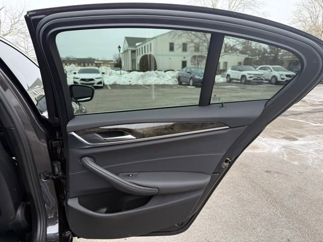 Used 2022 BMW 530i xDrive w/ Convenience Package image 30