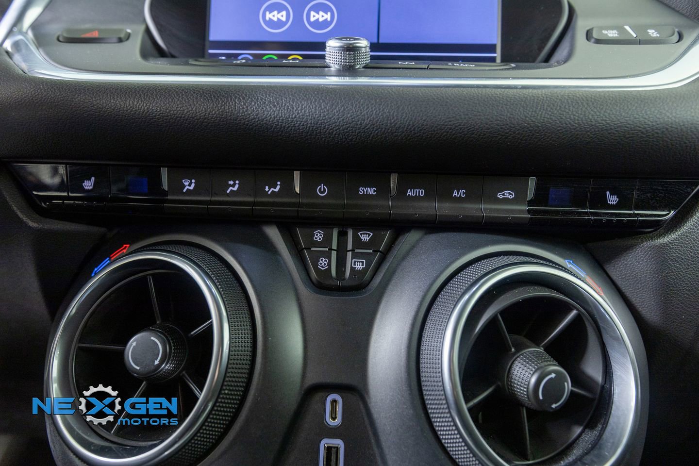 Used 2019 Chevrolet Blazer LT image 19