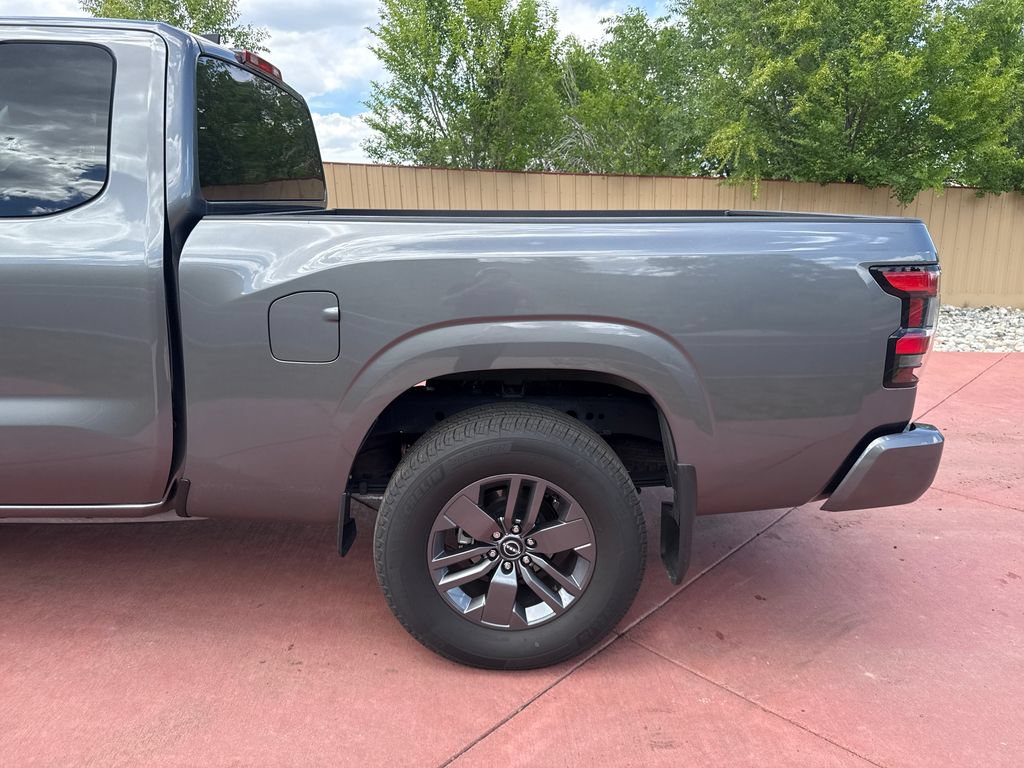 Used 2025 Nissan Frontier SV AWD/4WD image 31