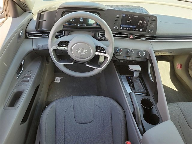 New 2025 Hyundai Elantra SE w/ Cargo Package image 7
