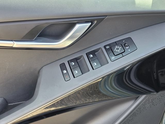 Certified 2024 Kia Niro Wind w/ Wind Preserve Package FWD image 24