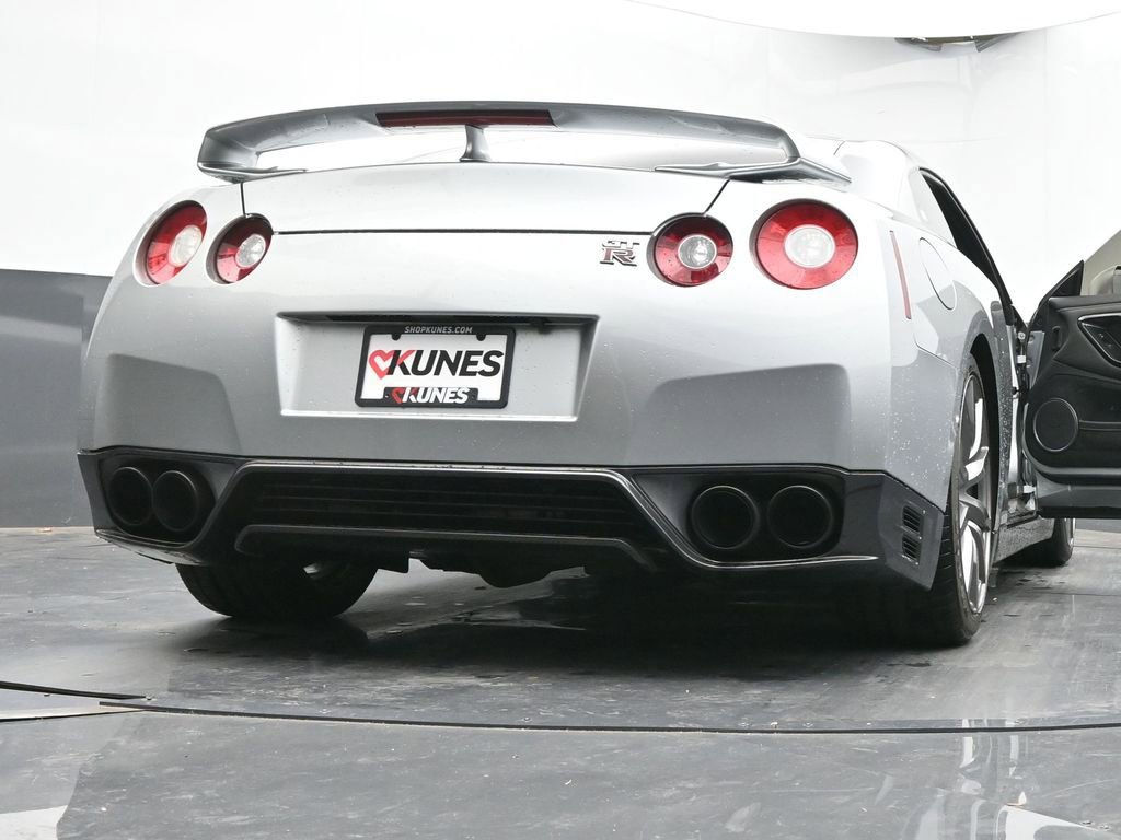 Used 2012 Nissan GT-R Premium AWD/4WD image 73