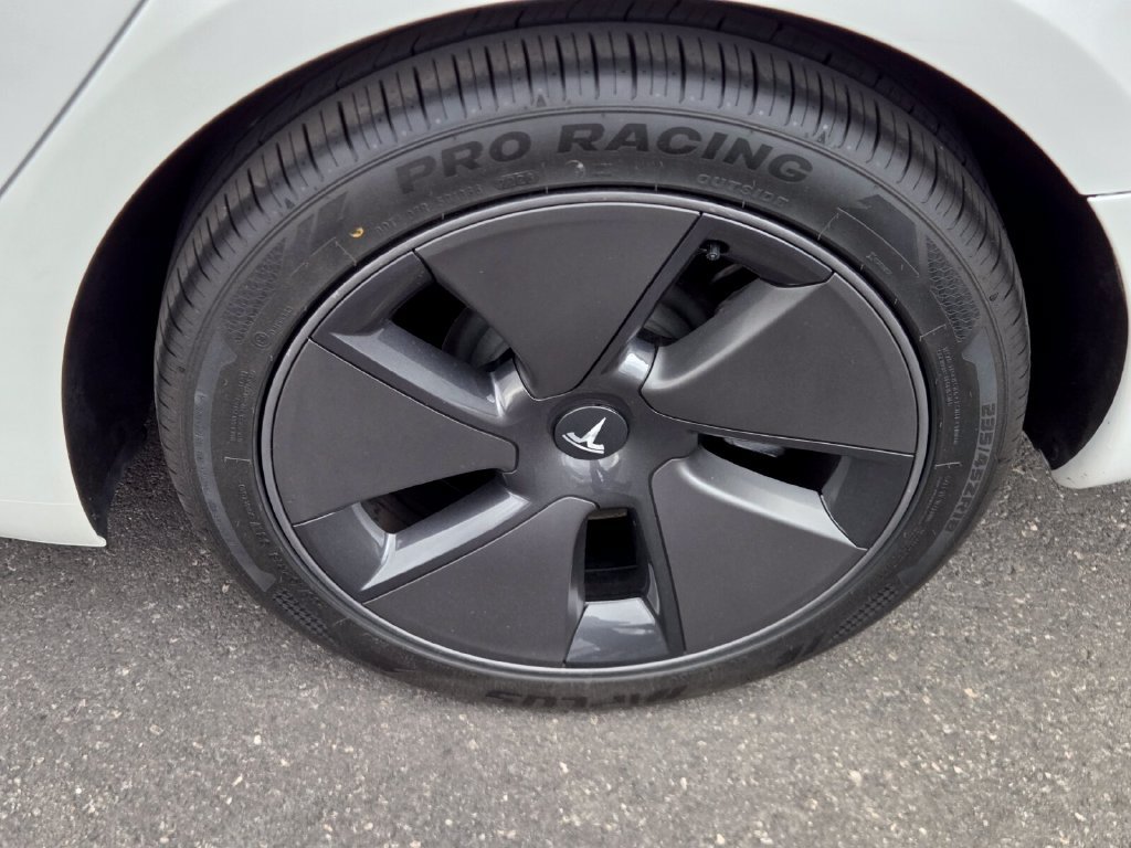 Used 2023 Tesla Model 3 Standard Range RWD image 5