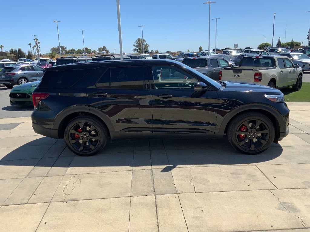 Used 2022 Ford Explorer ST w/ Equipment Group 401A image 5