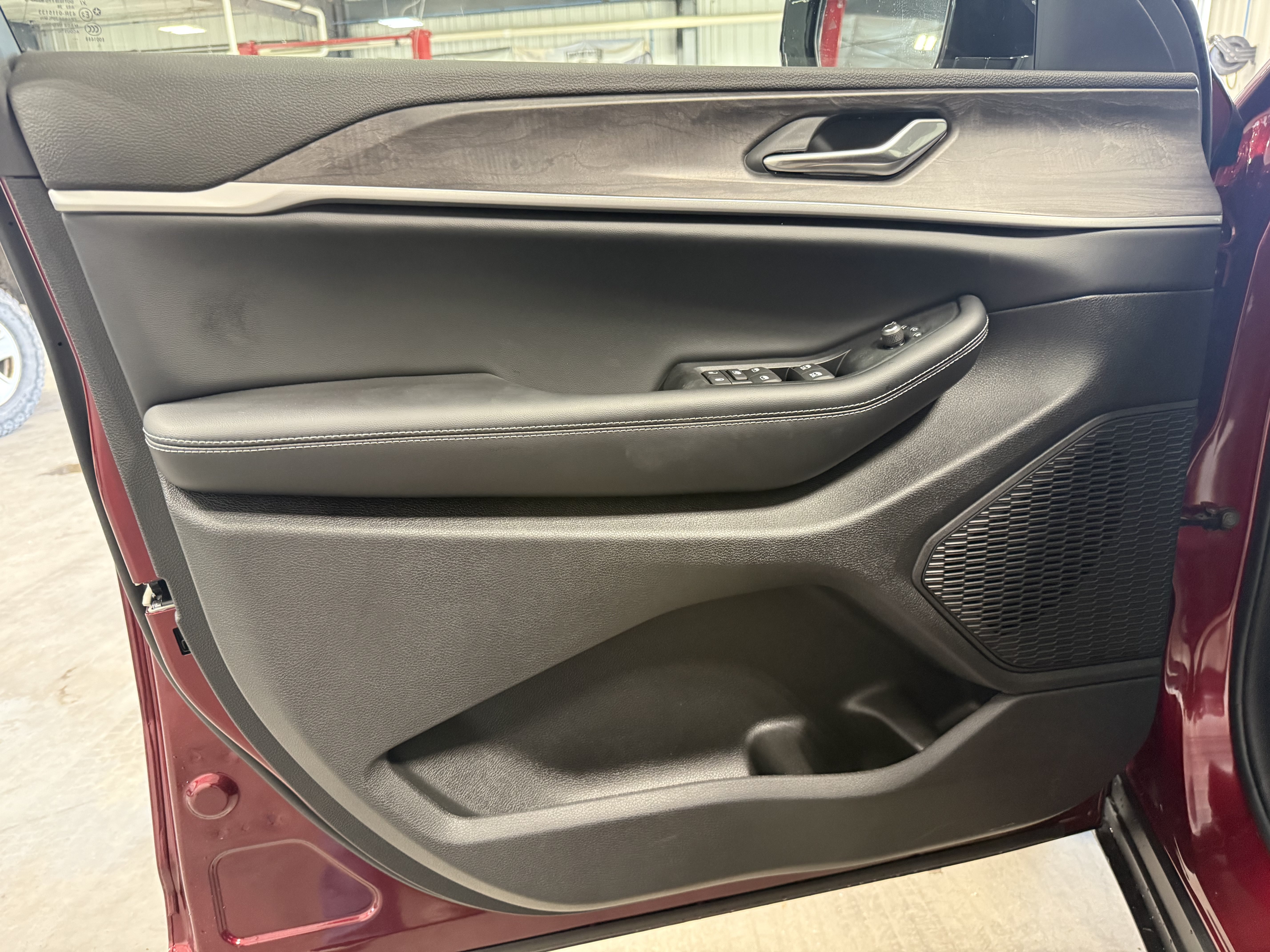 New 2026 Jeep Grand Cherokee L 4WD image 22