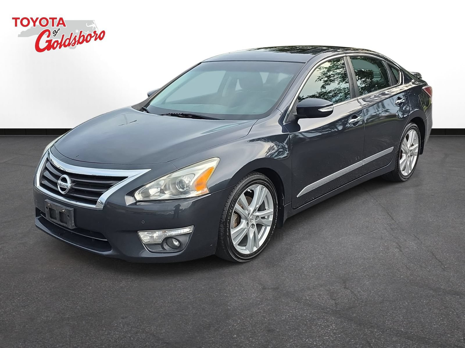 Used 2015 Nissan Altima 3.5 SL FWD image 1