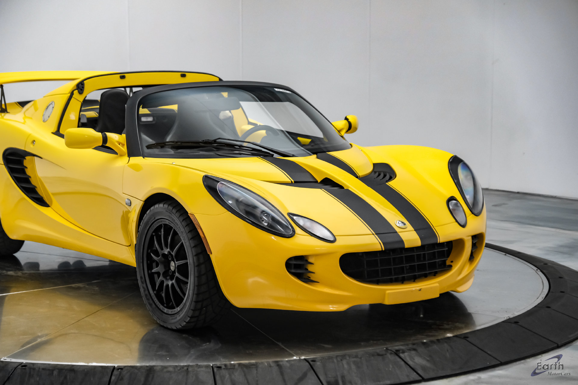 Used 2005 Lotus Elise RWD image 36