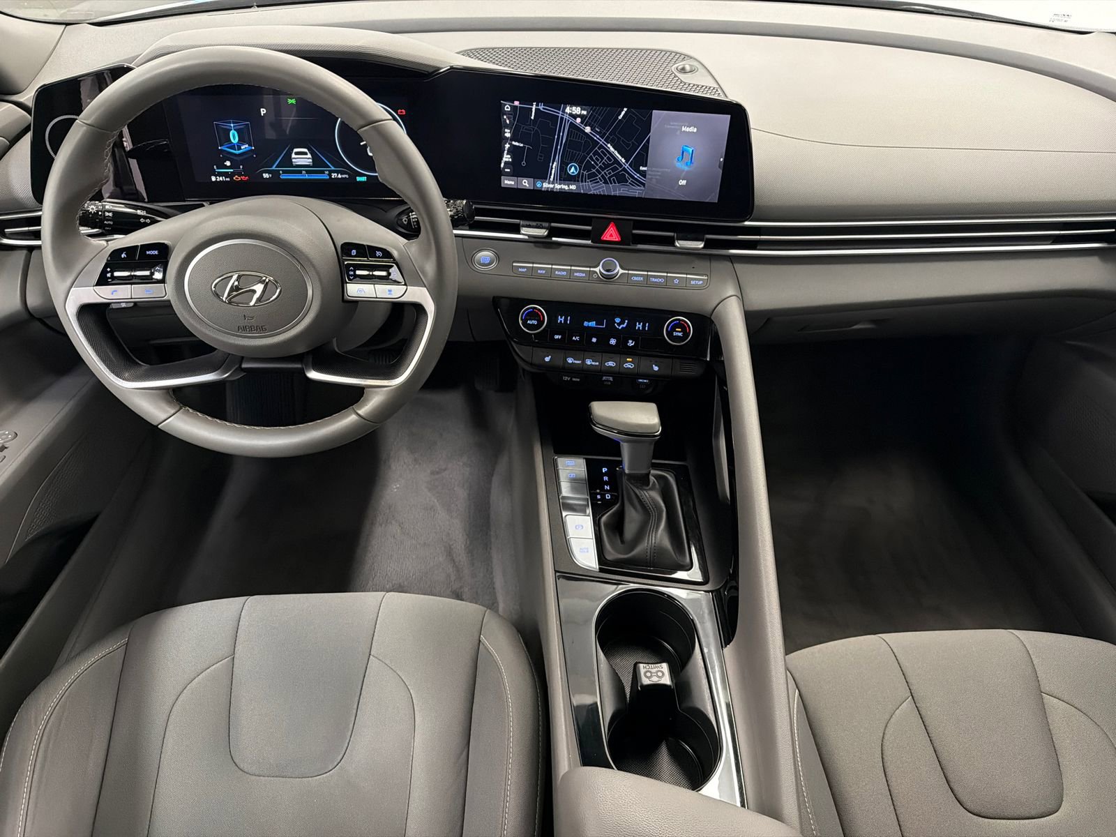 Used 2023 Hyundai Elantra SEL w/ Convenience Package image 15