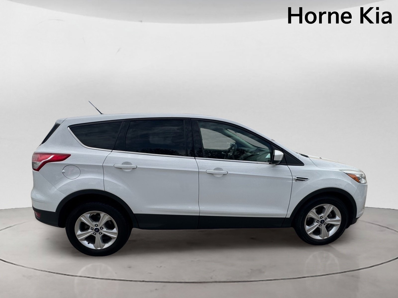 Used 2016 Ford Escape SE FWD image 3